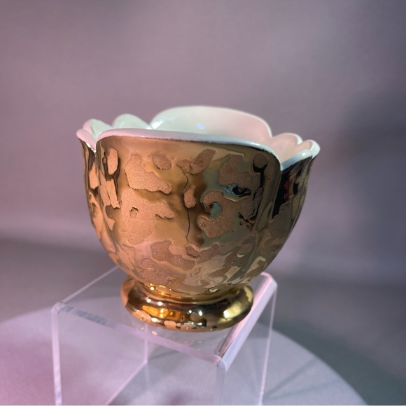 24 KT Gold Flower Pot Cased In White Made in The USA Vintage - Picture 6 of 11